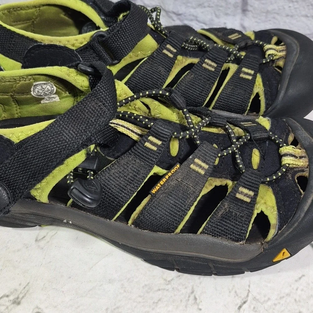 Keen Newport H2 Waterproof Shoes Big Boys 3 Black Lime Green 1009965